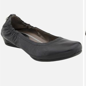 Earthies Tolo Casual Flats